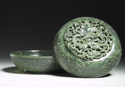 图片[3]-Jade round box carved with flowers, Qing dynasty (1644-1911)-China Archive